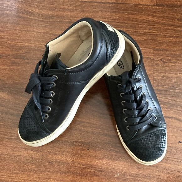 Ugg Black Sneakers Sz 6 - Picture 1 of 8